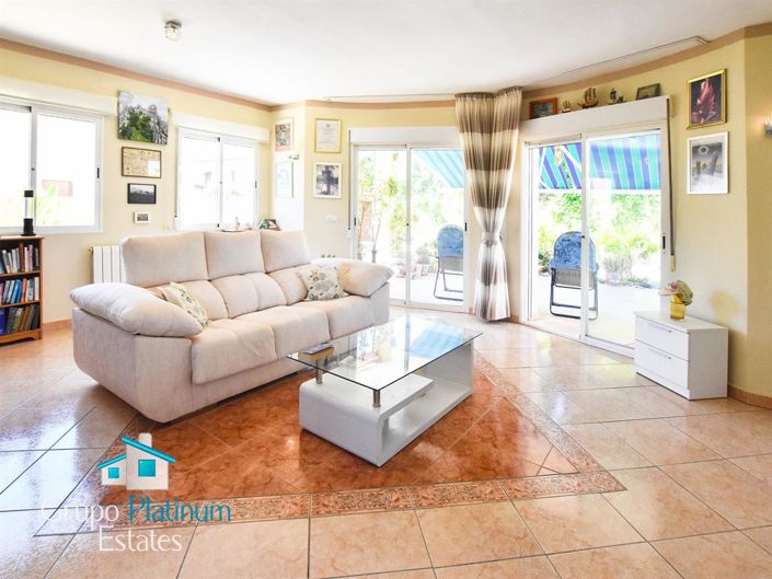 Image No.5-Villa de 4 chambres à vendre à Calabardina