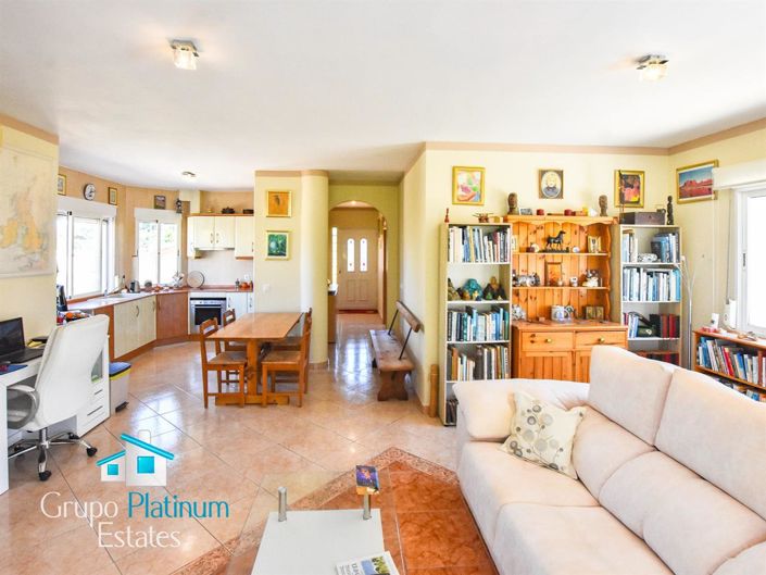 Image No.6-Villa de 4 chambres à vendre à Calabardina