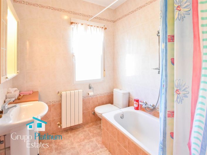 Image No.23-Villa de 4 chambres à vendre à Calabardina