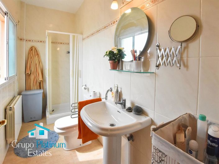 Image No.16-2 Bed Villa for sale