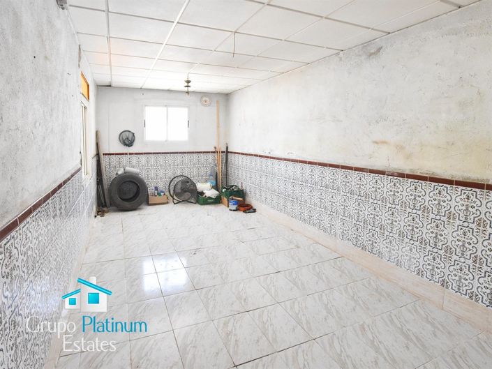 Image No.12-5 Bed Villa for sale