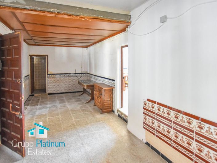 Image No.8-5 Bed Villa for sale