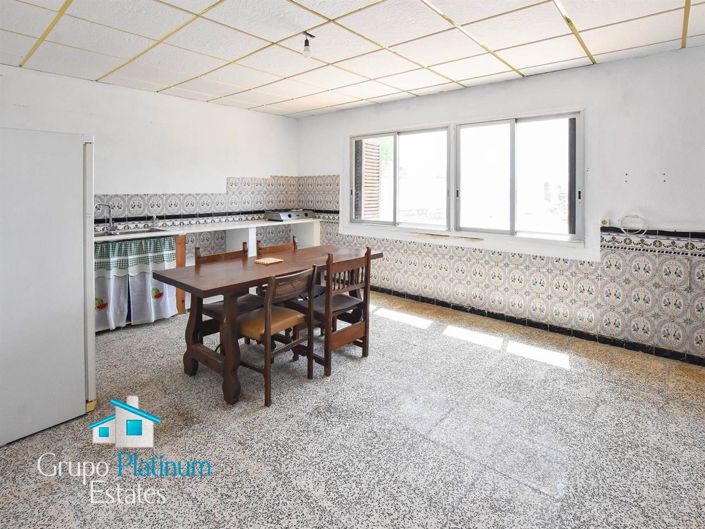 Image No.9-5 Bed Villa for sale