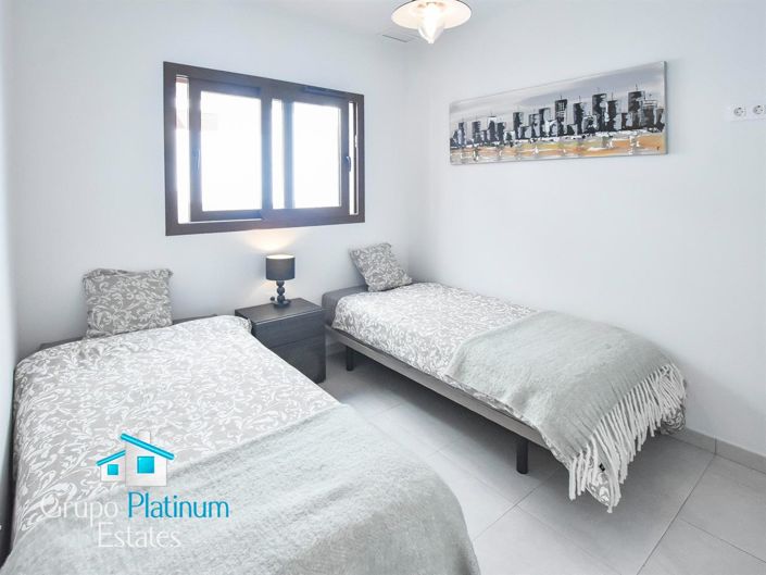 Image No.17-2 Bed Property for sale