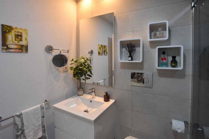 Image No.24-2 Bed Apartment for sale