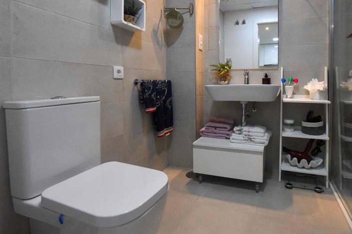 Image No.28-2 Bed Apartment for sale