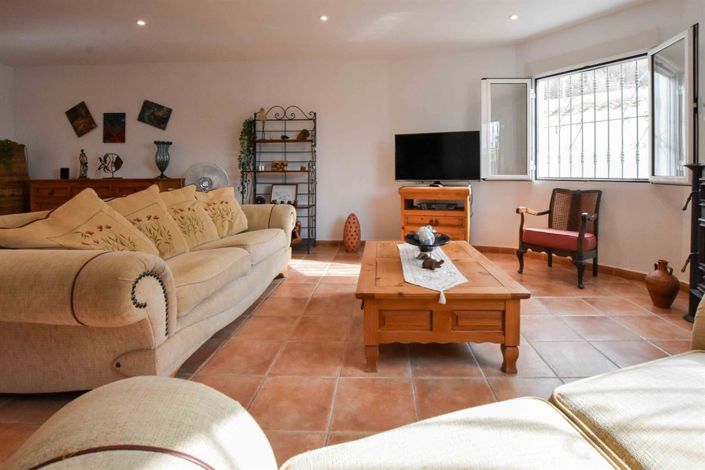 Image No.13-3 Bed Villa for sale