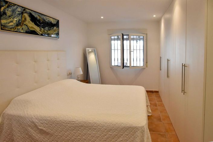 Image No.25-3 Bed Villa for sale