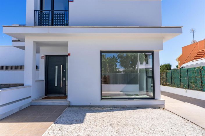 Image No.12-4 Bed Villa for sale