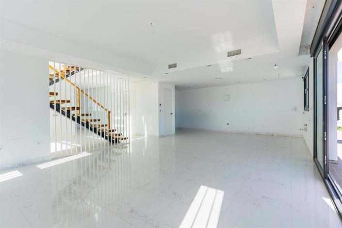 Image No.36-4 Bed Villa for sale