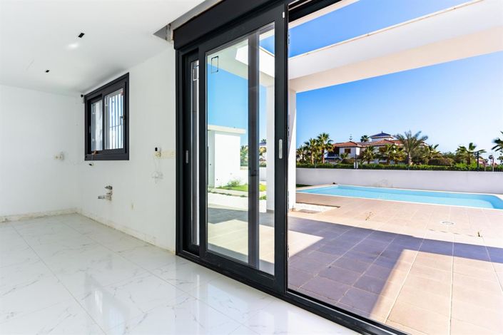 Image No.38-4 Bed Villa for sale