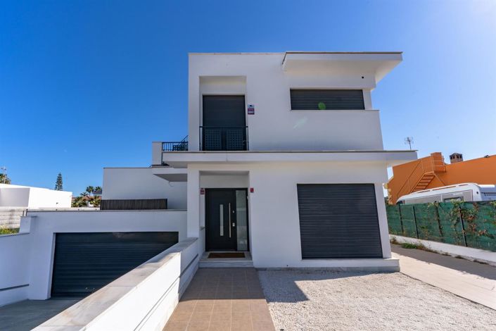 Image No.5-4 Bed Villa for sale