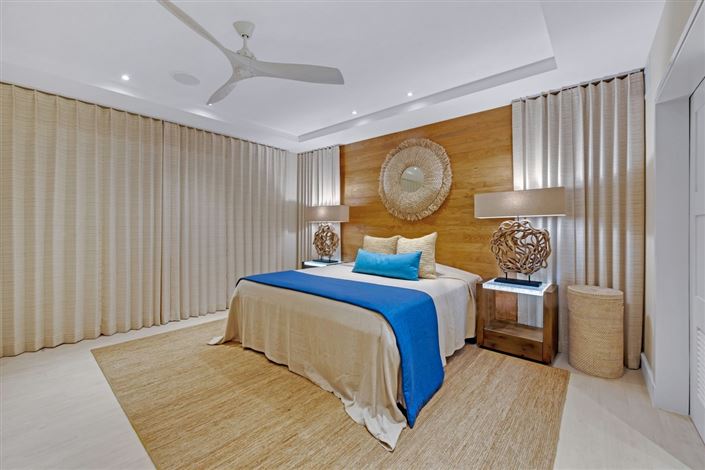 Image No.17-6 Bed Apartment for sale