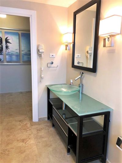 Image No.8-Propriété de 2 chambres à vendre à Christ Church