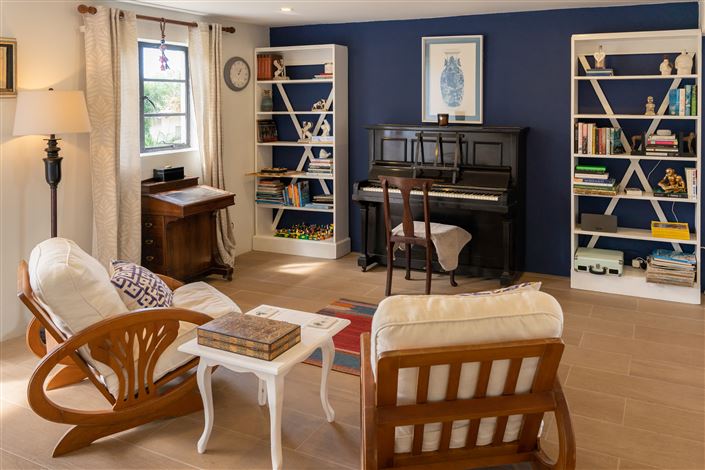 Image No.12-6 Bed Villa for sale