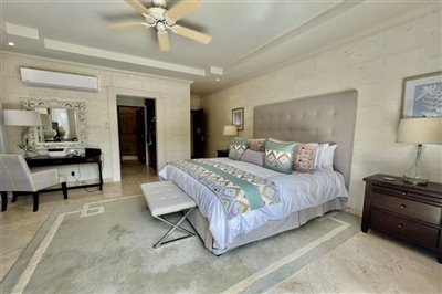 claridges10masterbedroom5