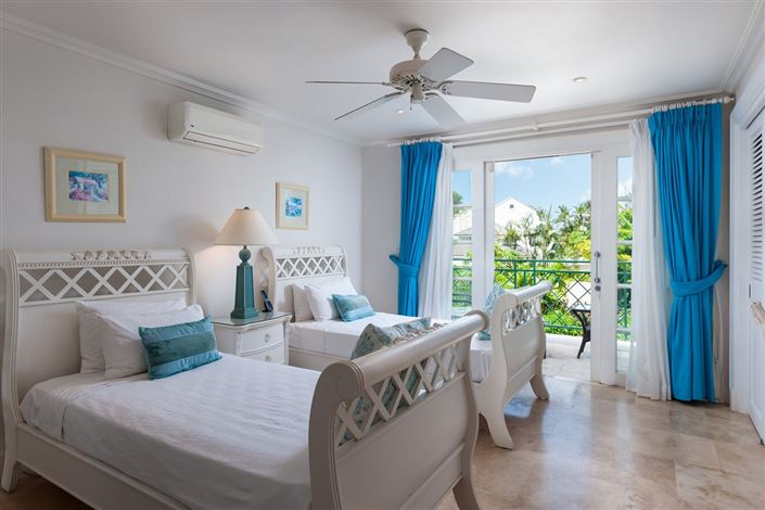 Image No.10-4 Bed Property for sale