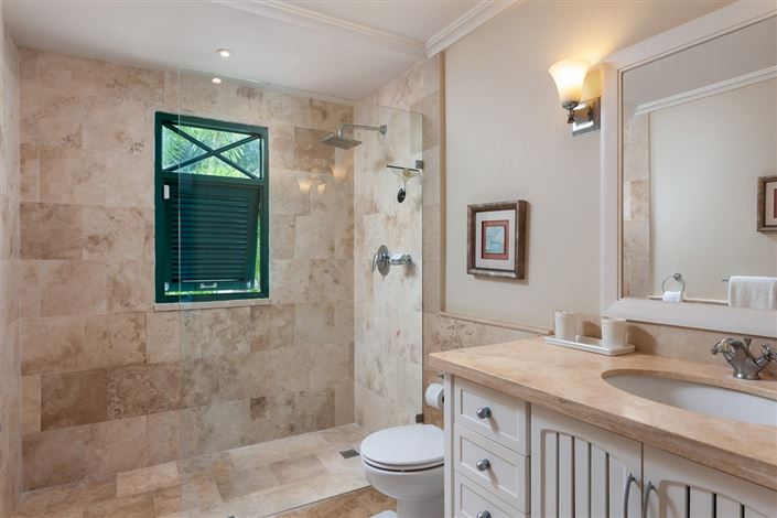 Image No.13-4 Bed Property for sale