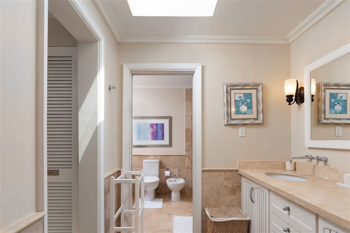 Image No.8-4 Bed Property for sale