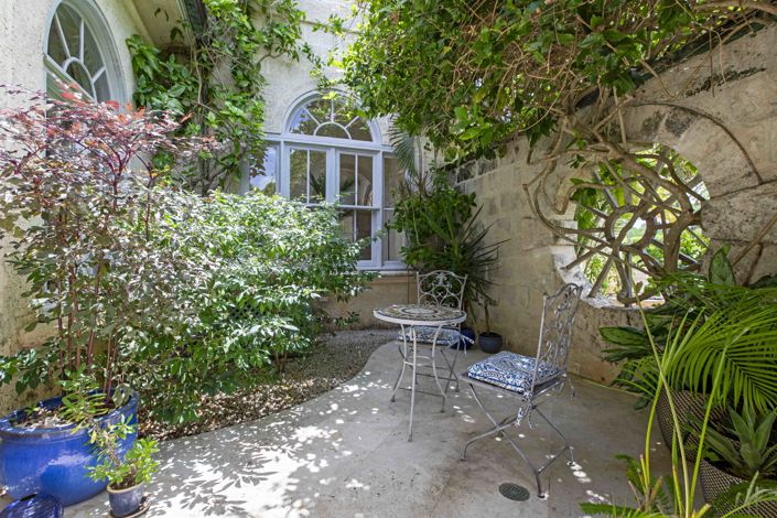 Image No.8-6 Bed Villa for sale