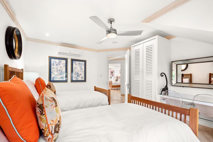 Image No.21-3 Bed Property for sale