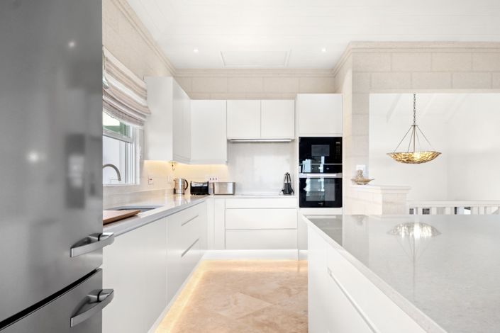 Image No.8-3 Bed Property for sale