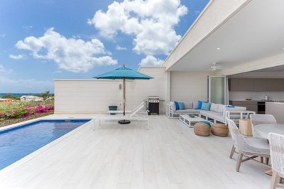 rwm-hills-5-pool-deck
