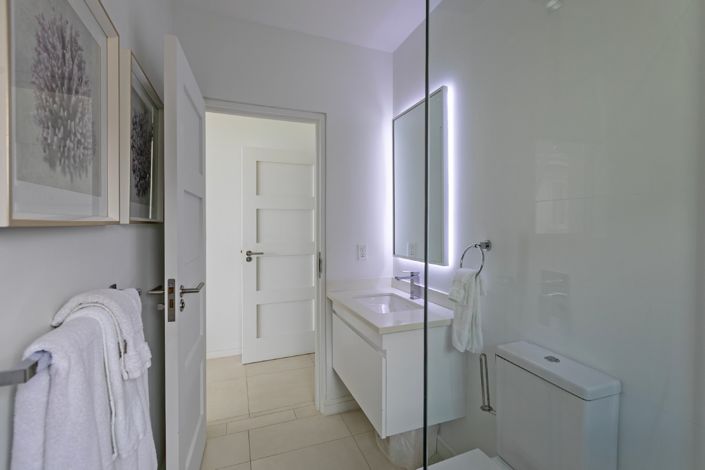 Image No.20-4 Bed Property for sale