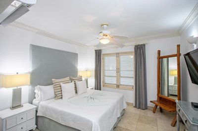 waterside20304-ensuite-13