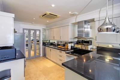 waterside20304-kitchen-02