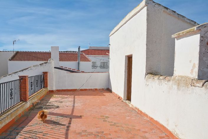 Image No.17-3 Bed Townhouse for sale