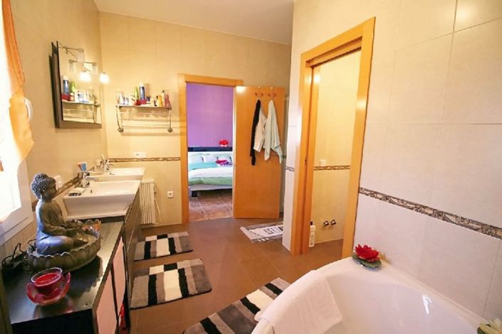 Image No.25-4 Bed Villa for sale