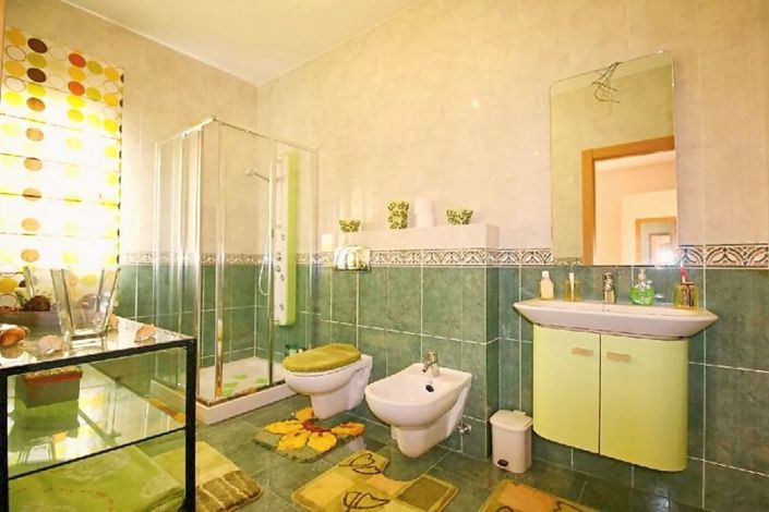 Image No.26-4 Bed Villa for sale