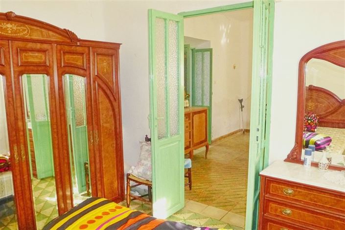 Image No.16-4 Bed Townhouse for sale