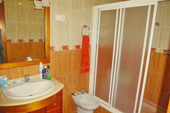 Image No.22-4 Bed Townhouse for sale