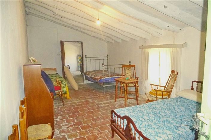 Image No.26-4 Bed Townhouse for sale