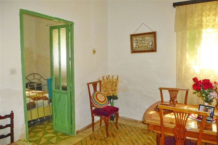 Image No.4-4 Bed Townhouse for sale
