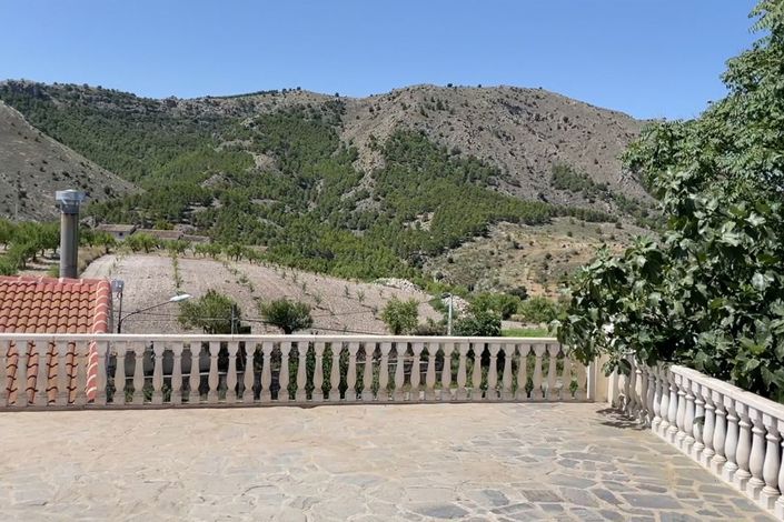 Image No.18-2 Bed Townhouse for sale