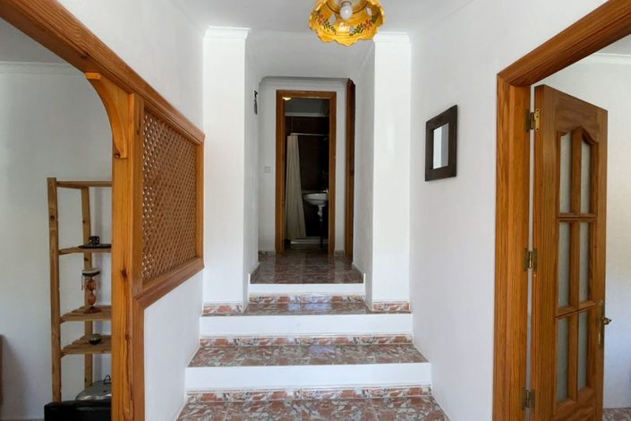 Image No.6-2 Bed Townhouse for sale