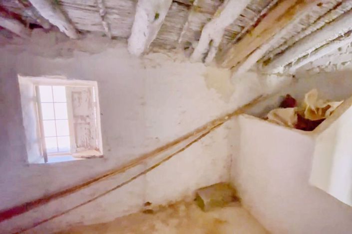 Image No.29-5 Bed Townhouse for sale