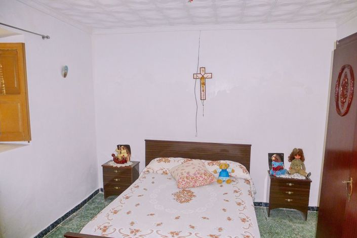 Image No.4-5 Bed Townhouse for sale