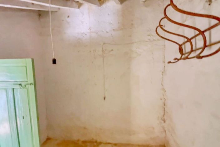 Image No.32-5 Bed Townhouse for sale