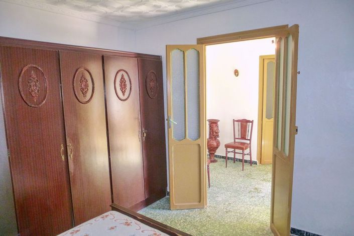 Image No.5-5 Bed Townhouse for sale