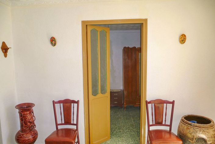 Image No.6-5 Bed Townhouse for sale