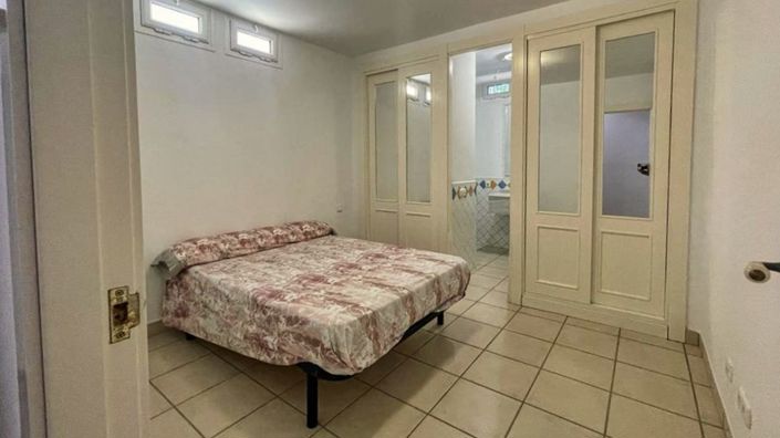 Image No.24-5 Bed Villa for sale