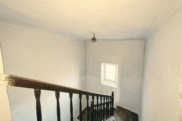 Image No.39-8 Bed Townhouse for sale