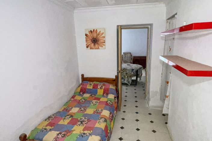 Image No.11-4 Bed Townhouse for sale