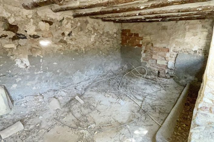 Image No.30-4 Bed Townhouse for sale