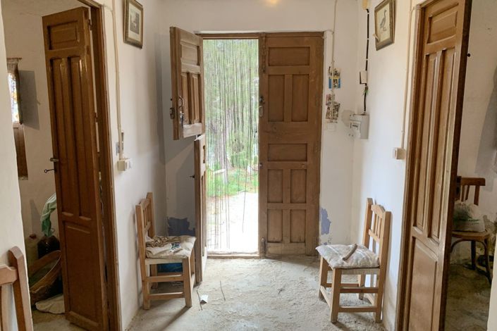 Image No.7-4 Bed Country Property for sale