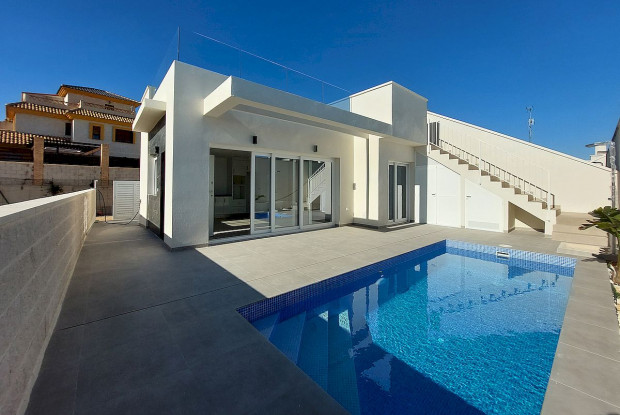 Image No.2-3 Bed Chalet for sale